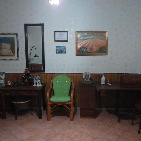 Апартаменты La Casa Di Lina Sezze Экстерьер фото