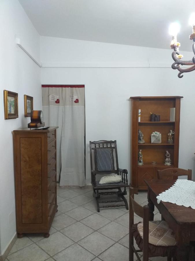 Апартаменты La Casa Di Lina Sezze Экстерьер фото