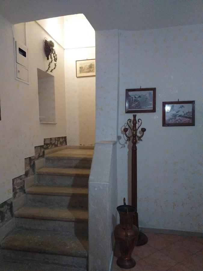 Апартаменты La Casa Di Lina Sezze Экстерьер фото
